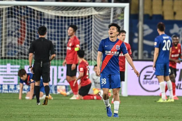 中超赛程-【中超阶段总结】夺冠大热挠头 小球队生存空间扩展